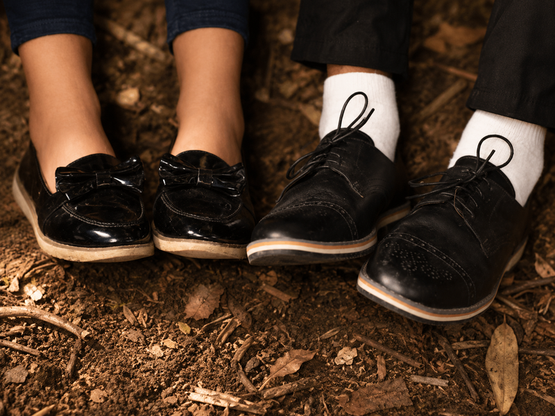 Flexible soles and soft support help little feet move with ease through school days, family outings, and everyday play.